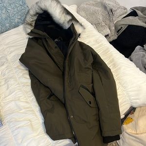 Dark Green Warm Jacket with fur hood